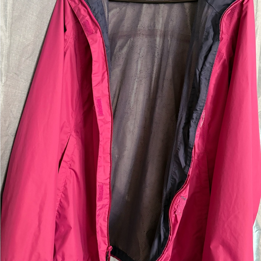 Columbia Women's Fuchsia windbreaker rain Jacket